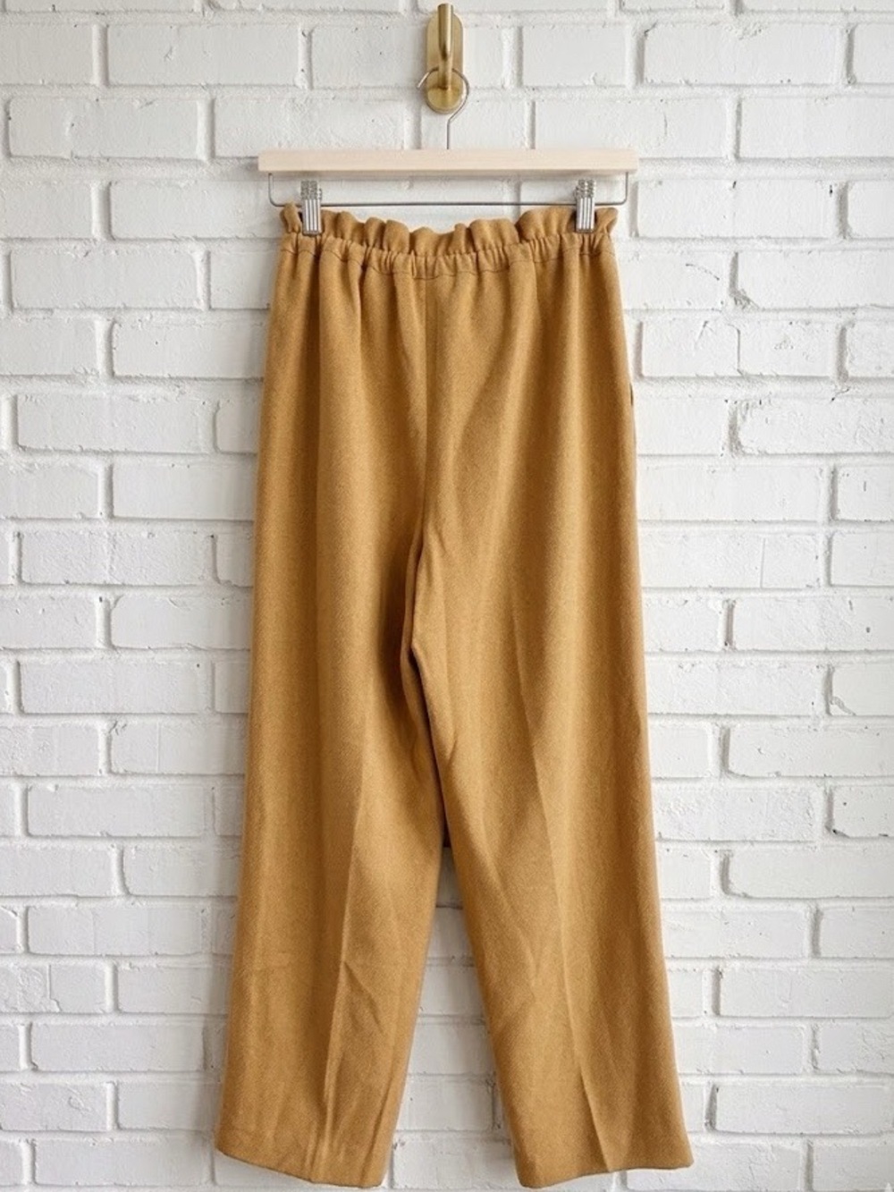 Aritzia Wilfred Kari Pant | Paperbag Waist | Camel Brown | XS - Picture 2 of 9
